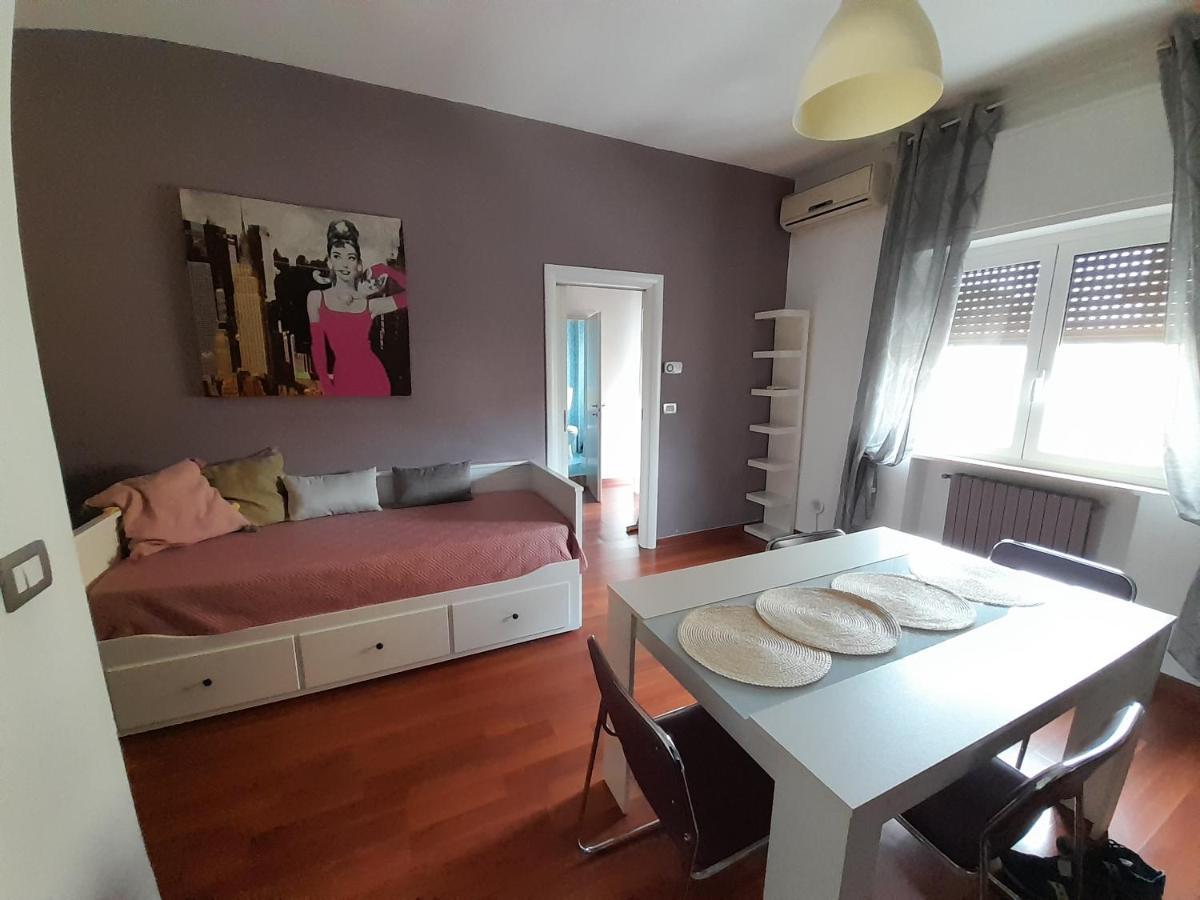バーリA Casa Di Sabryアパートメント エクステリア 写真