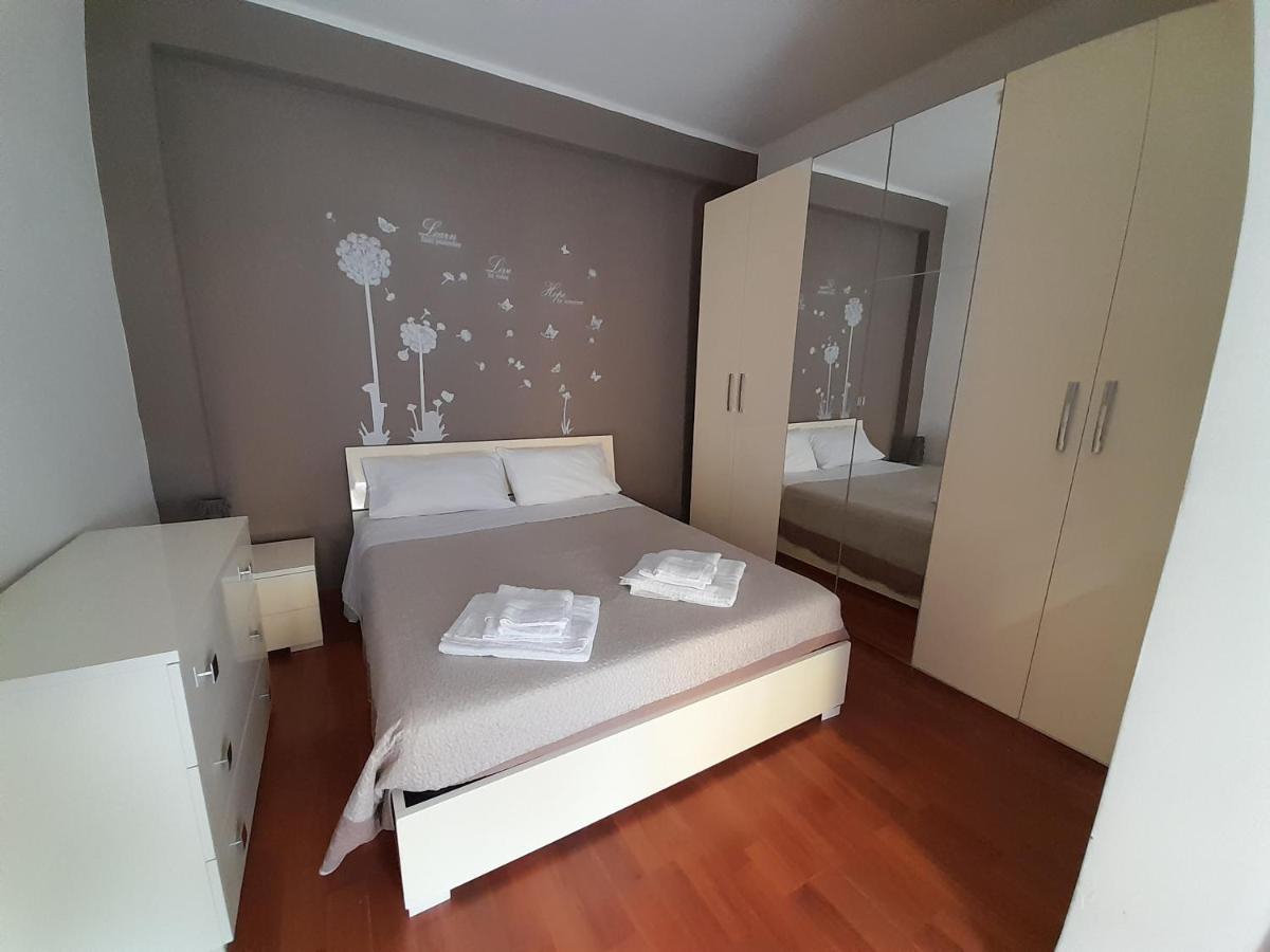 バーリA Casa Di Sabryアパートメント エクステリア 写真
